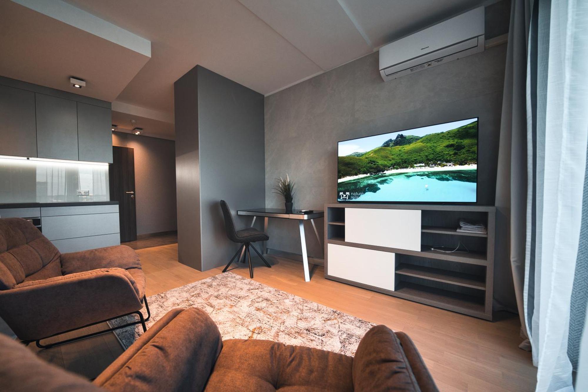 Apartment Urban Oasis: Fitness-focused With Views *