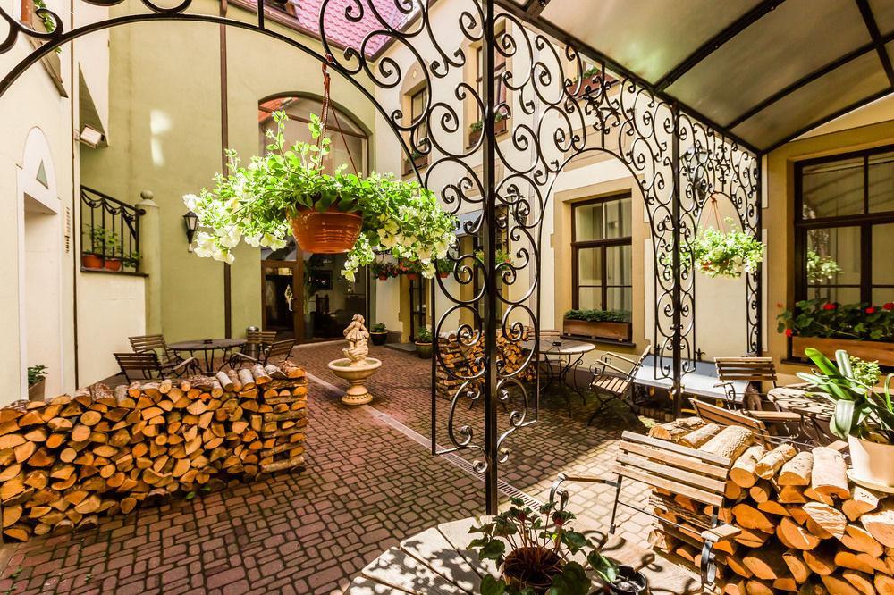 Old Boutique 
