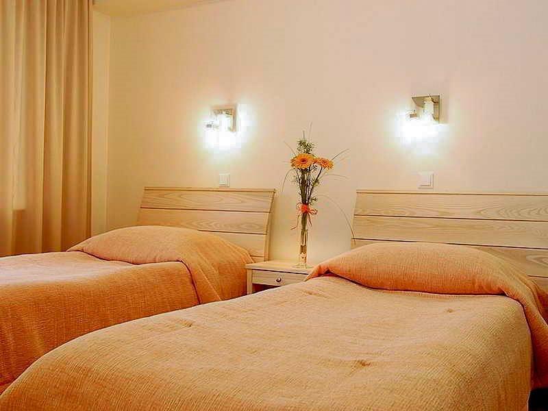 Hotel Rija Tia