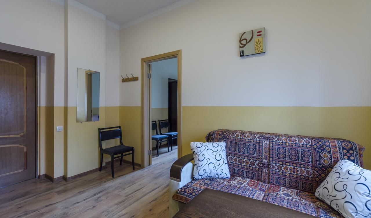 Gogol Park Rooms 2*