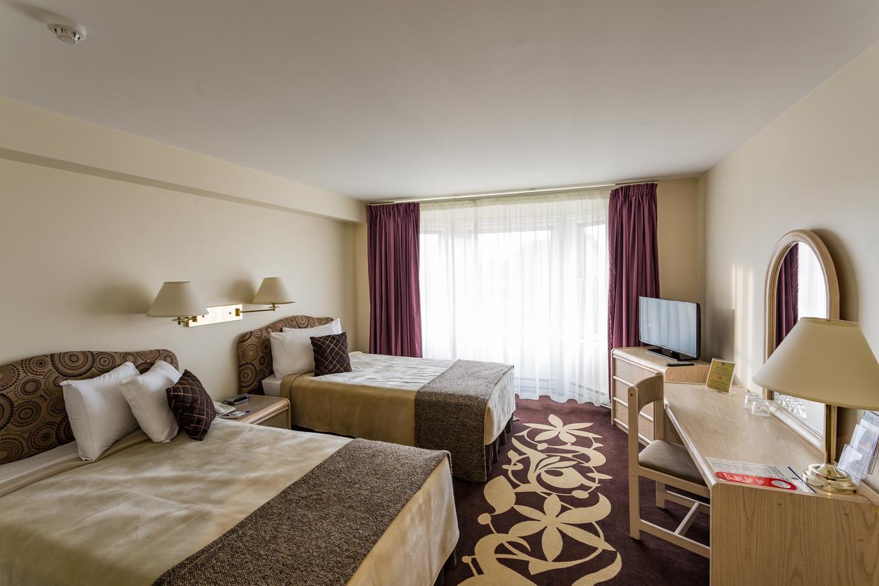 Airport Mara Hotelli 3*