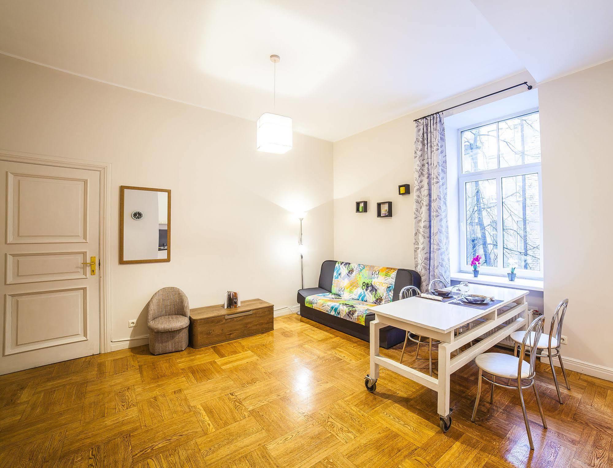 Apartment Mosaic Center *