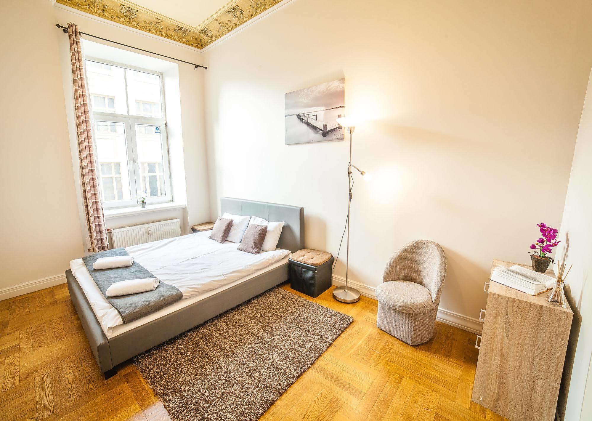 Mosaic Center Apartment *