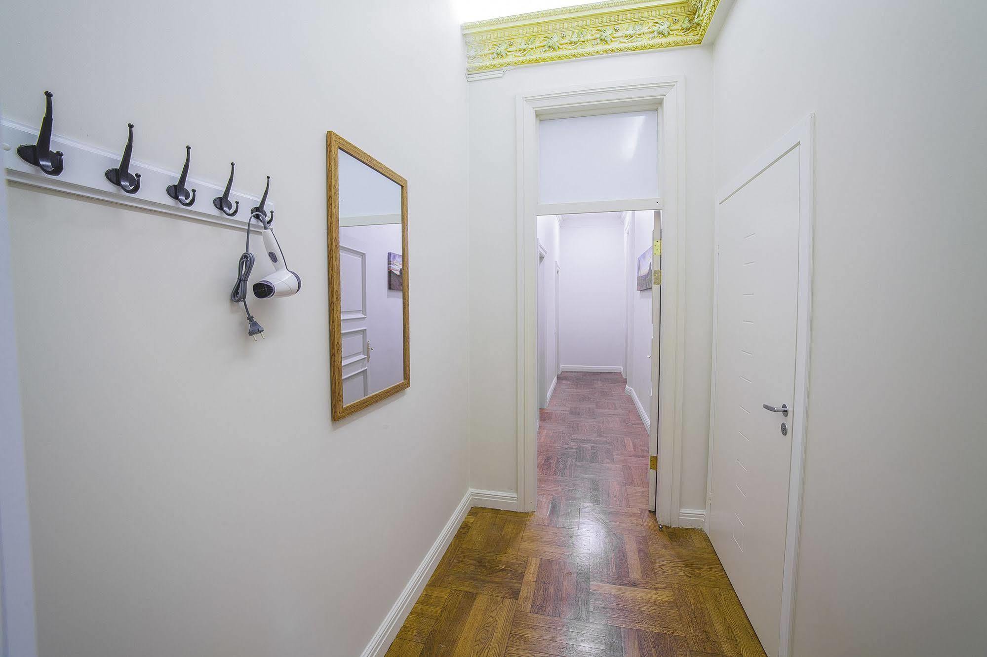 Mosaic Center Apartment *