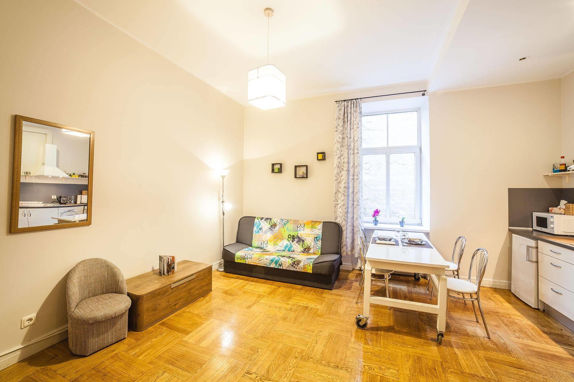 Mosaic Center Apartment