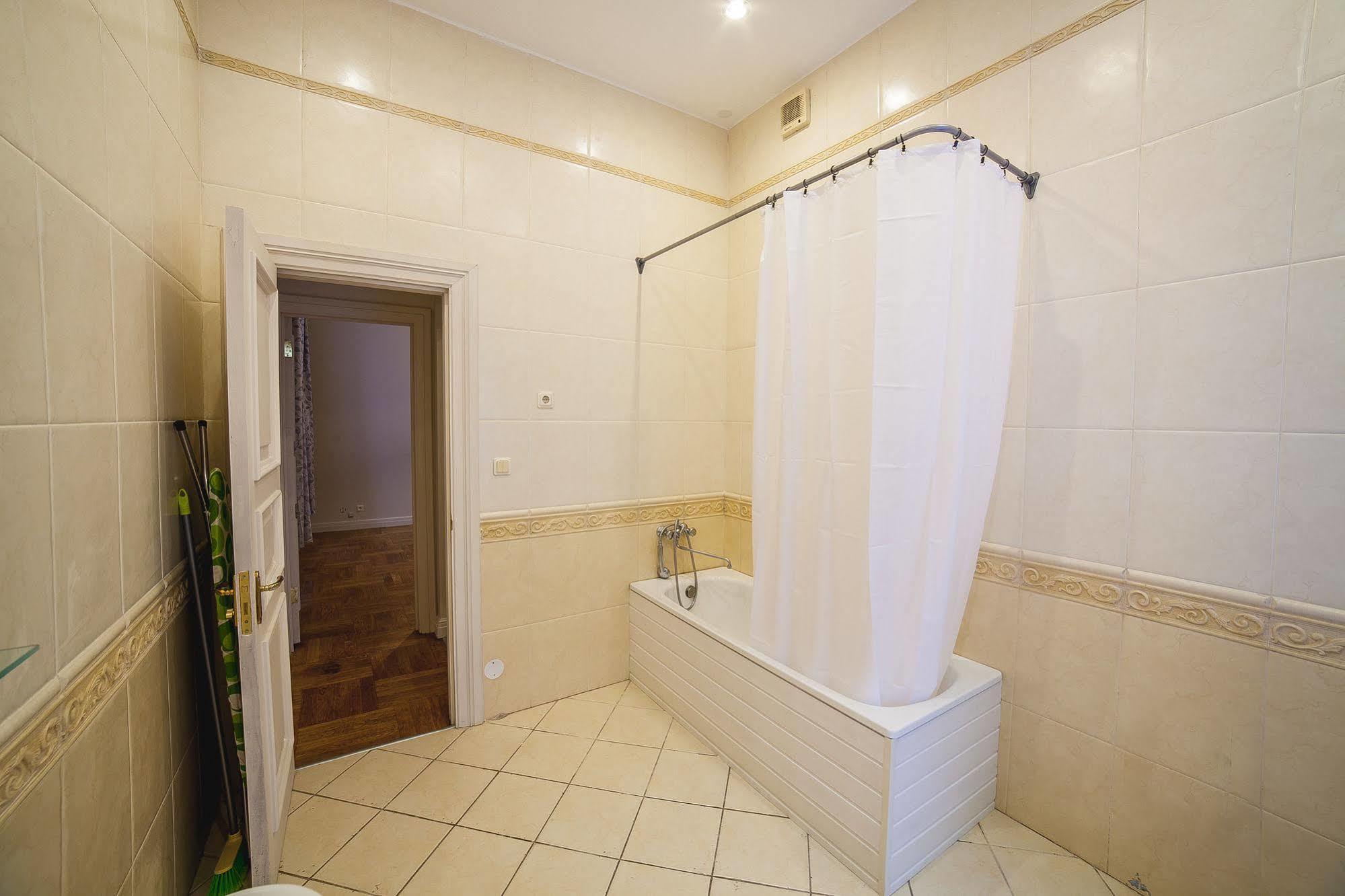 Mosaic Center Apartment