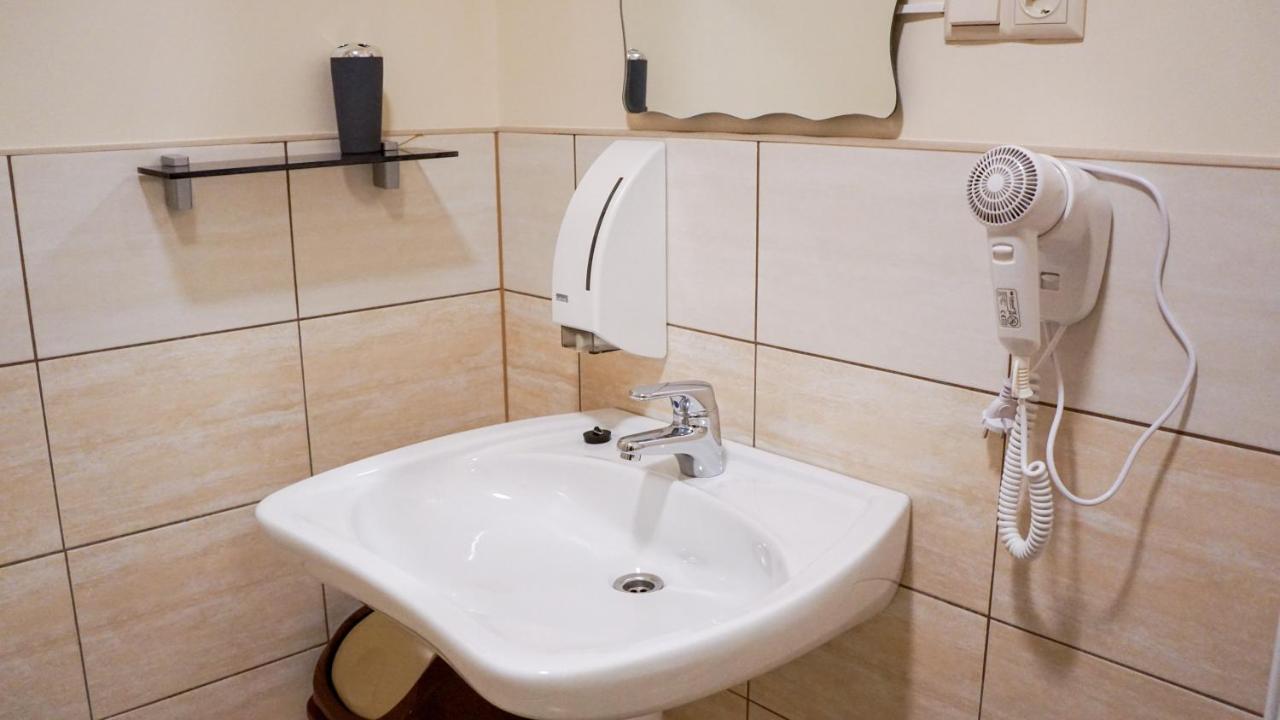Hotel Bella With Self-check In Riga