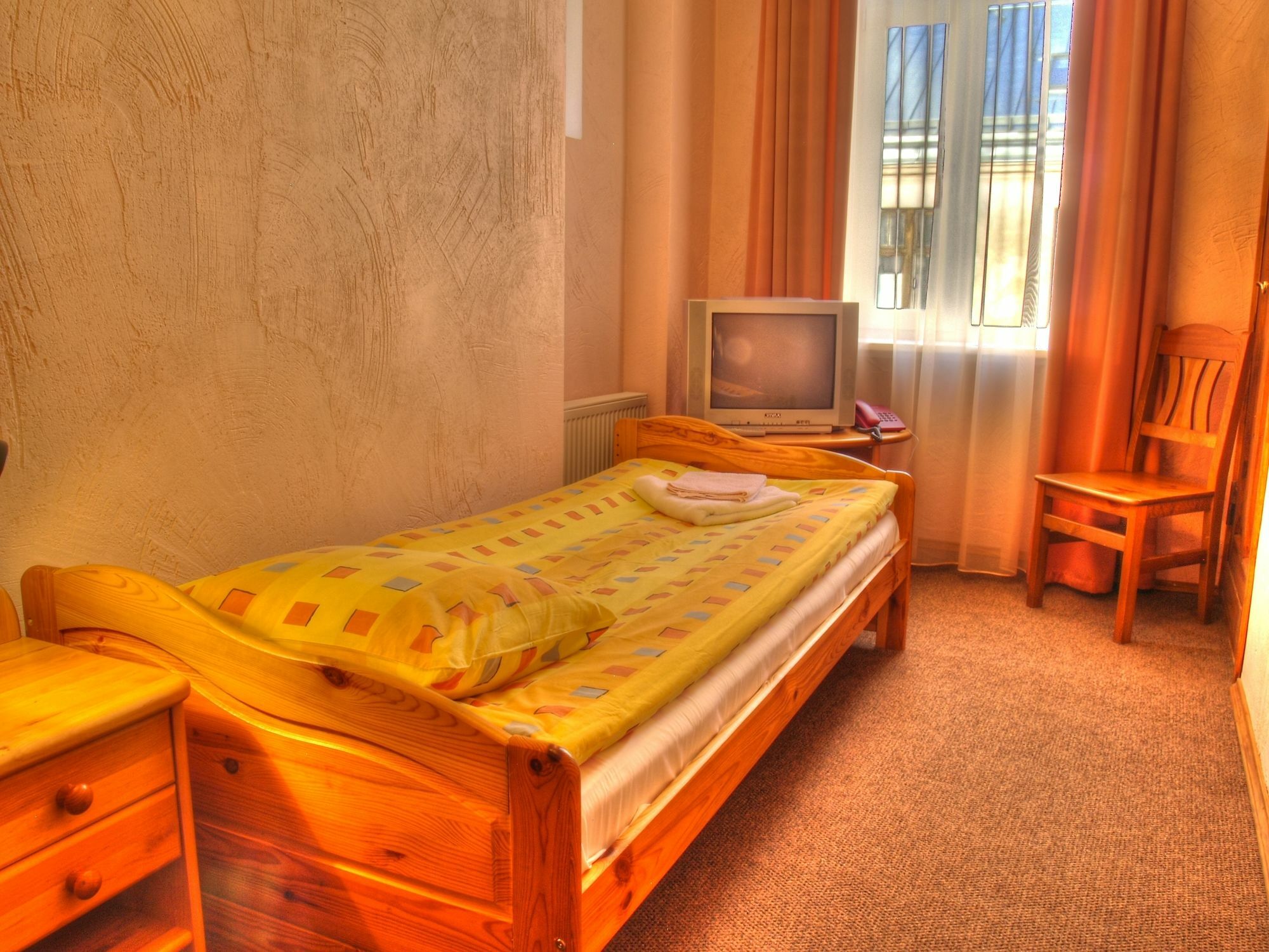 Hotel Multilux 2*