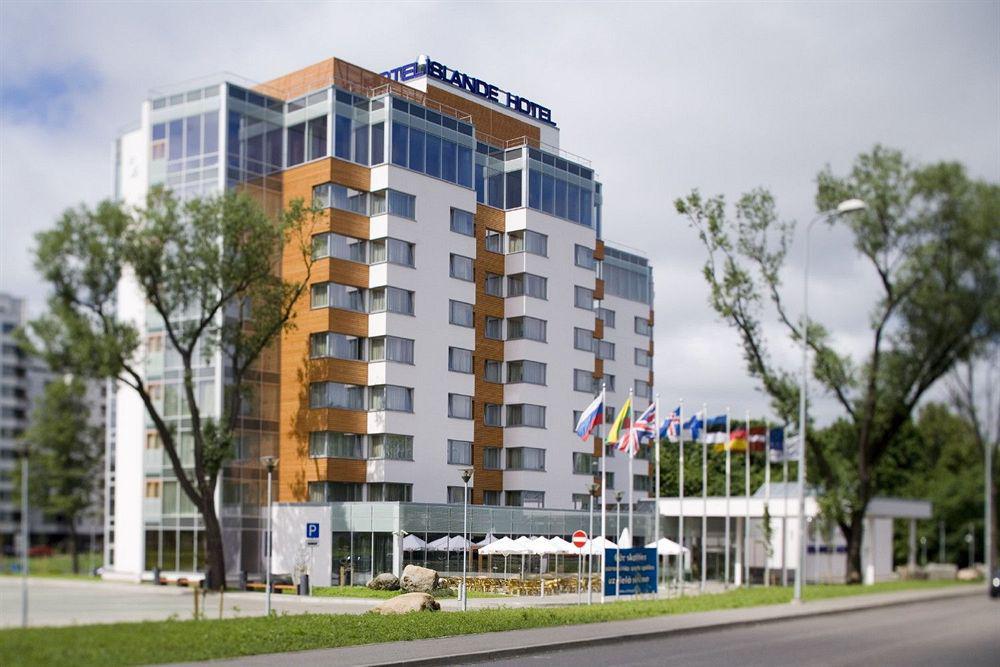 Hotel Islande With Free Parking 4*