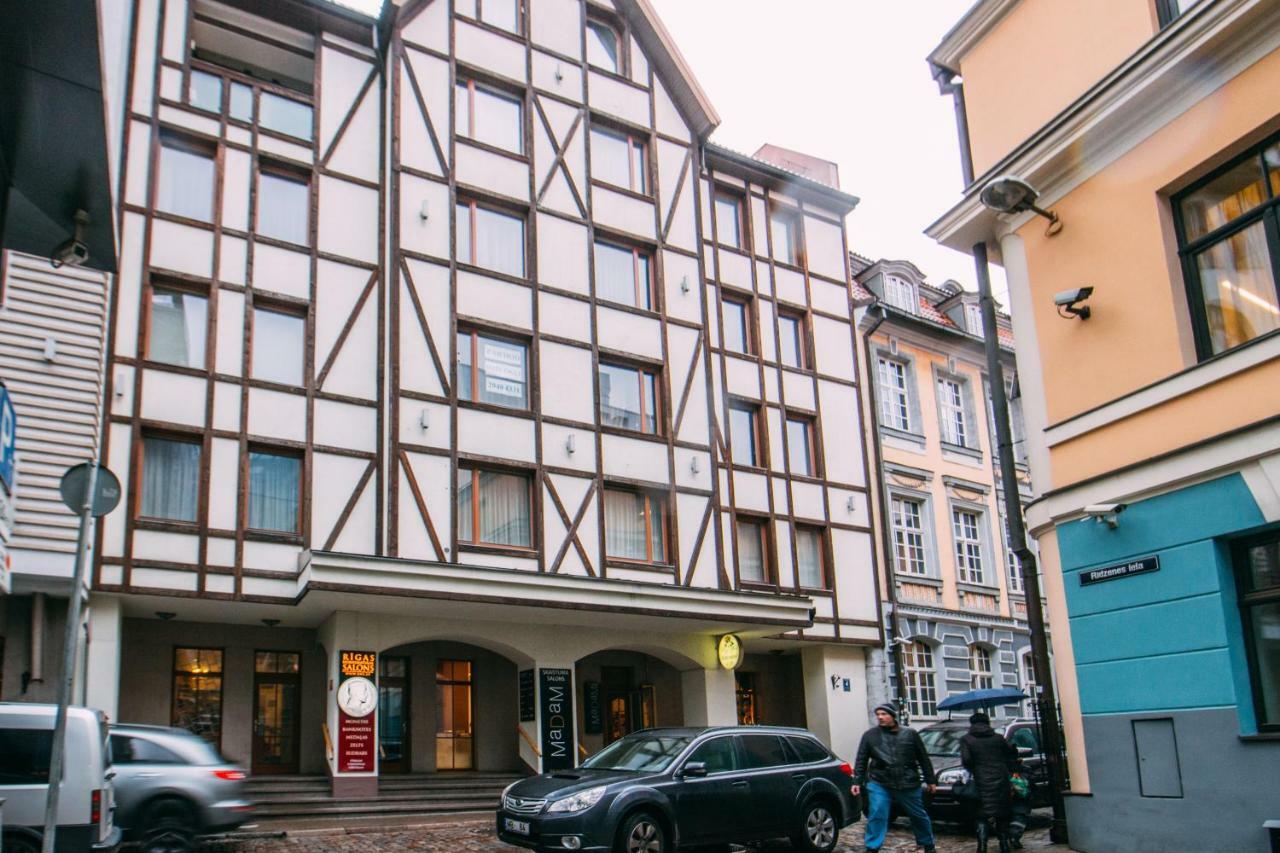 Old Terrace Apartment
