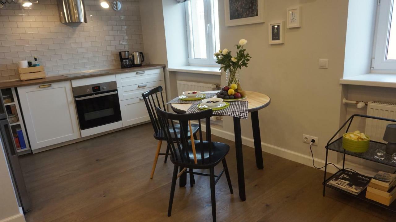 Unique Valdemara Street Studio Apartment Riga
