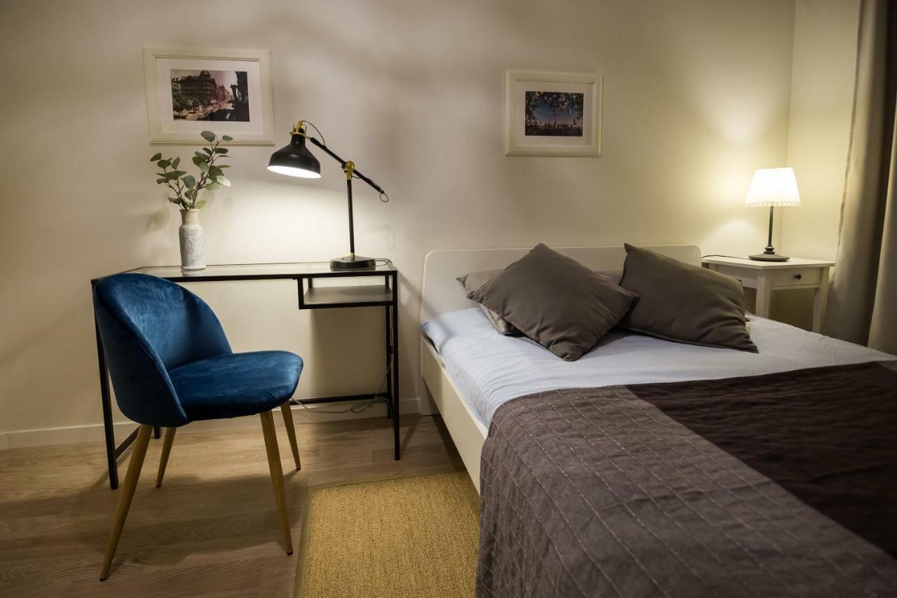 Renovated In Center Apartment *