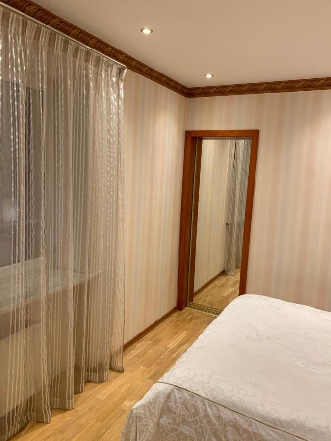 Apartment 3 Bedrooms With Free Parking And River View *