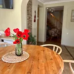 Holiday House Vijole