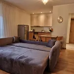 Сozy Apartment In Great Location