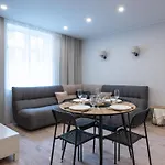Friends And Family Vacation Apartments