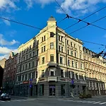 Beautiful And Central Art Nouveau With Ac