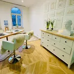 Spacious Apartment In Old Town Riga
