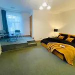 Spacious Apartment In Old Town Riga