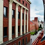 Powder Tower Apartment In Old Town