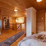 Vintage Old Town Apartment