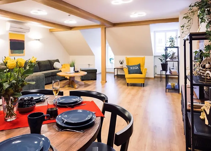Rothko Apartment/8 Guests/4Bedrooms/Riga Old Town