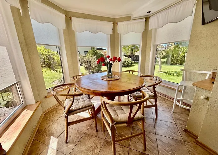 Holiday House Vijole