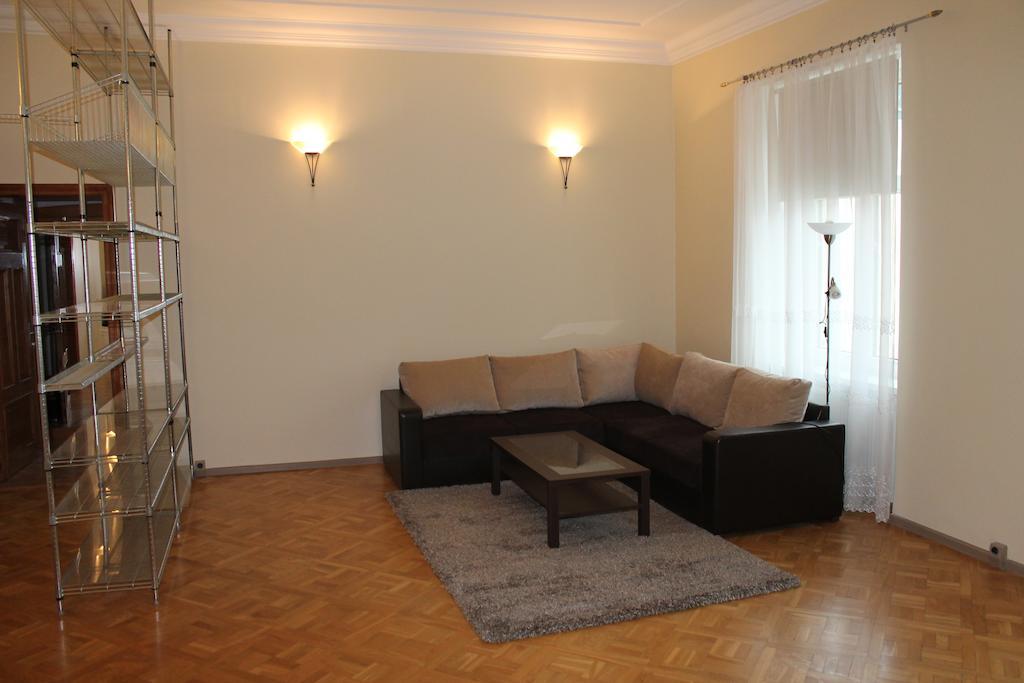 Apartment Old