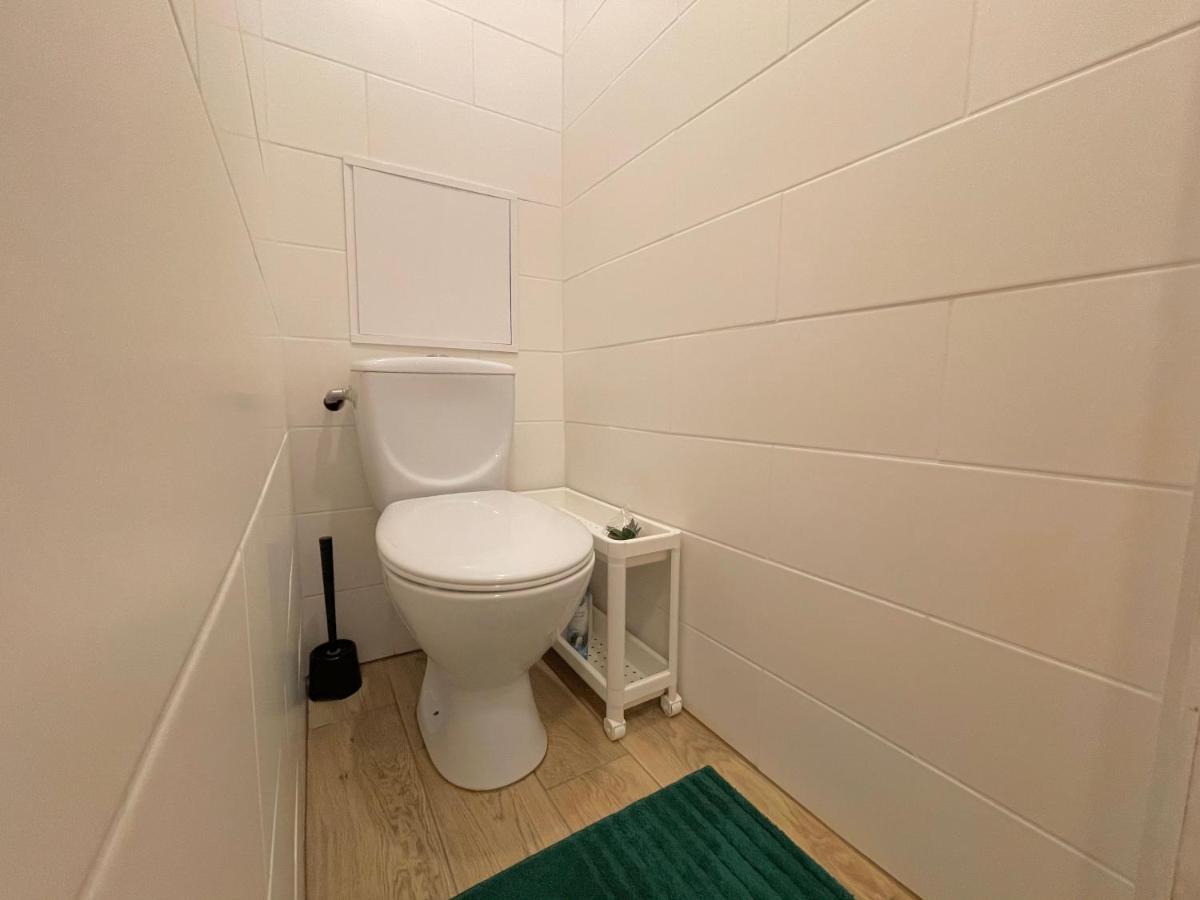 Dzīvoklis Cozy Lielvardes, Free Parking, Self Check-in *