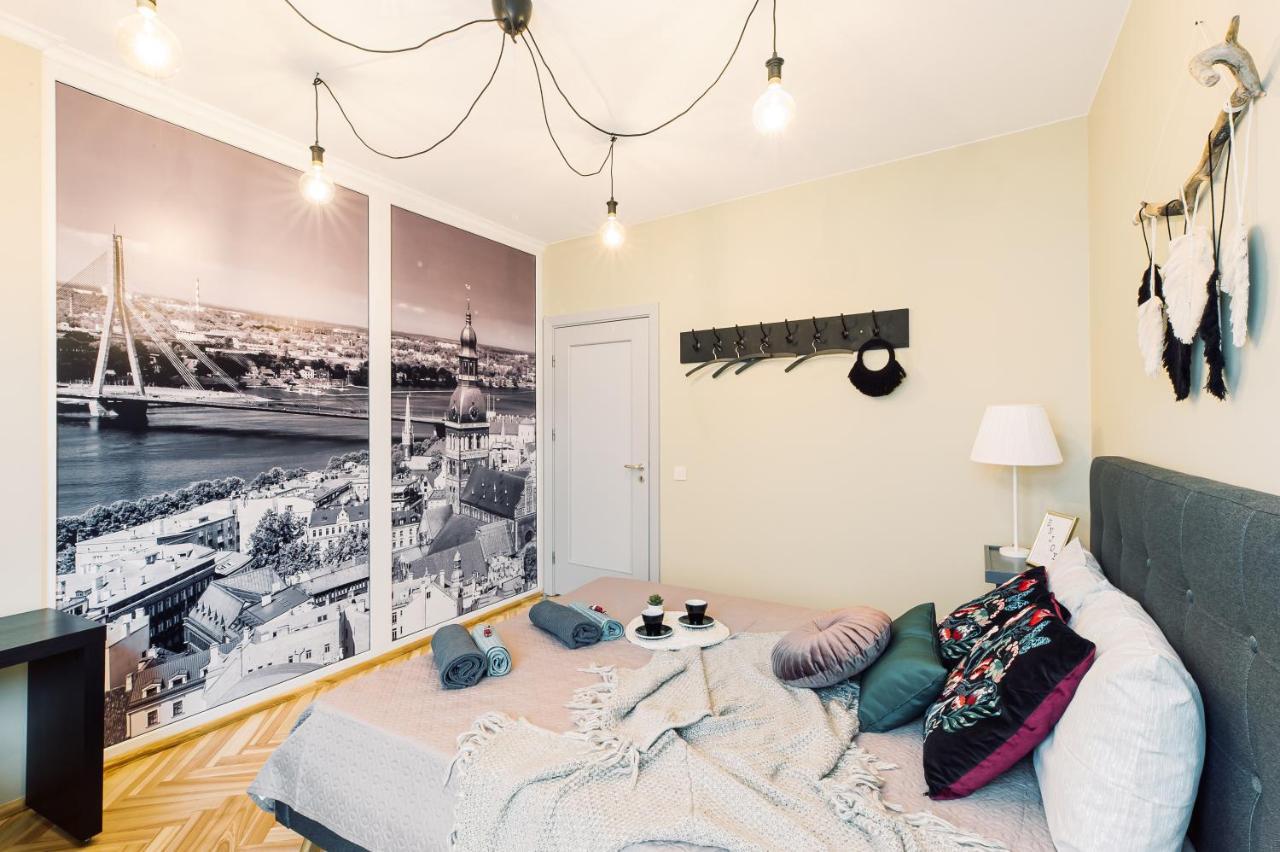 Elvis Apartment/11 Beds/6 Bedrooms/riga Old Town Appartement