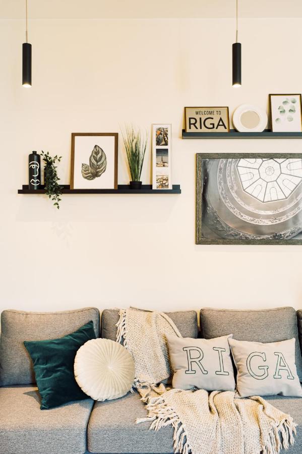 Elvis Apartment/11 Beds/6 Bedrooms/riga Old Town *