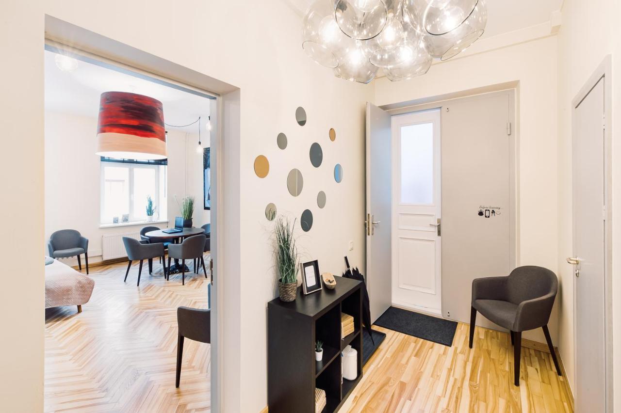 Elvis Apartment/11 Beds/6 Bedrooms/riga Old Town Appartement