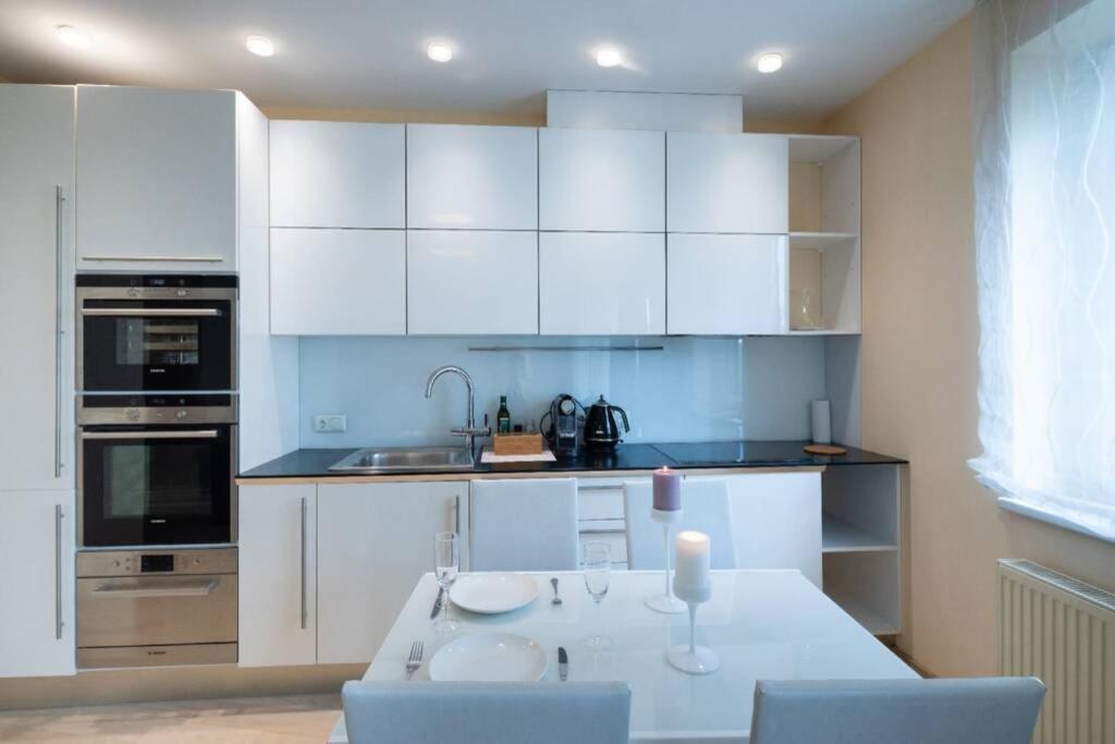 Huoneisto Old Kaleju One Bedroom With Terrace *