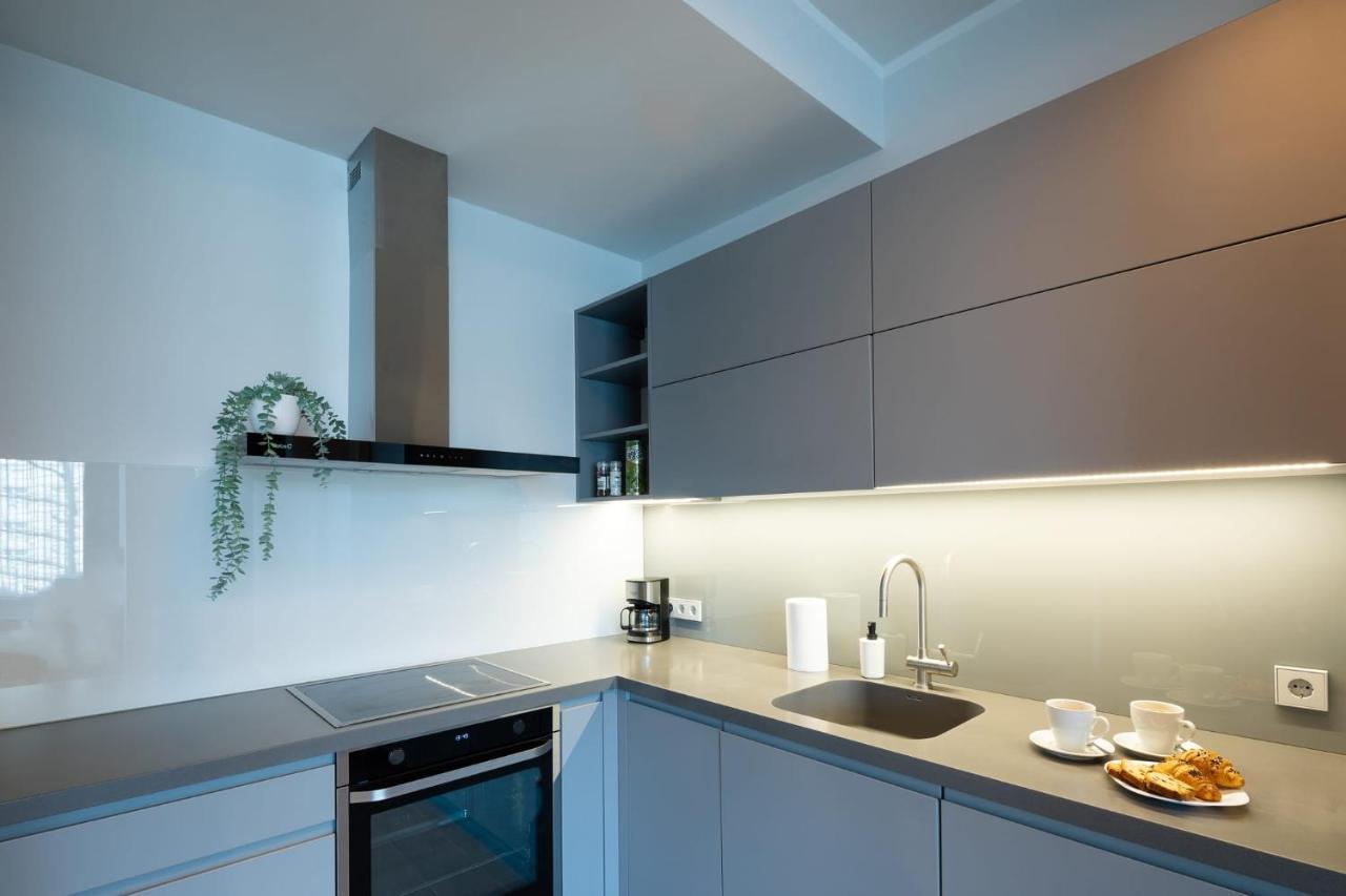 Riverside Spacious One Bedroom Apartment
