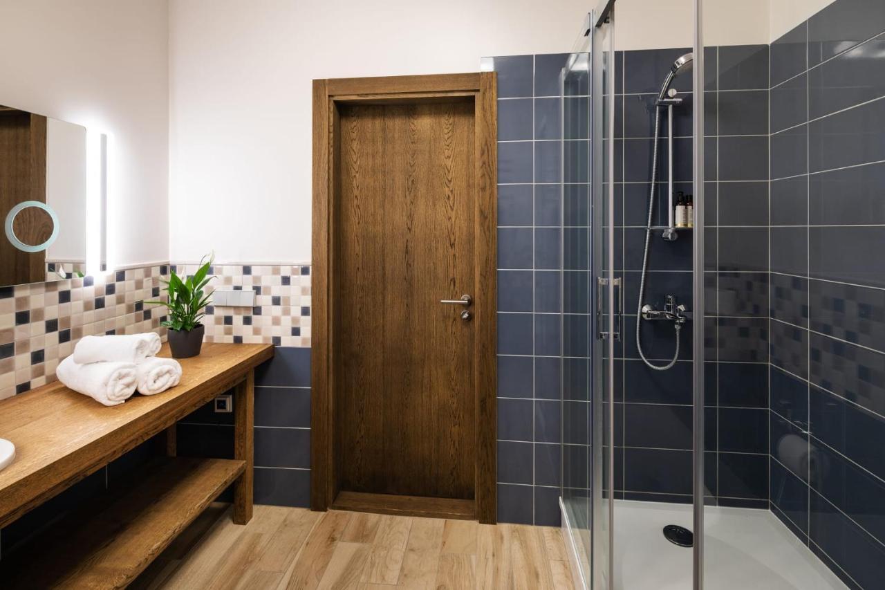 Apartment Riverside Spacious One Bedroom Riga