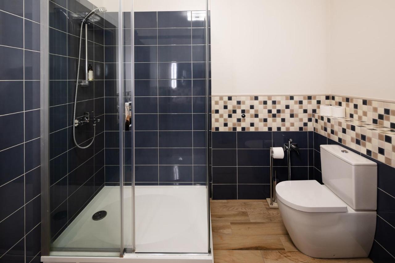 Apartment Riverside Spacious One Bedroom Riga