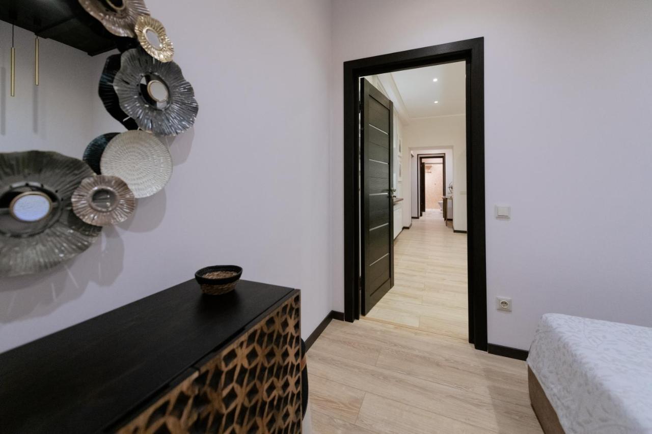 Apartment Premium - Ground Floor With Separate Entrance *