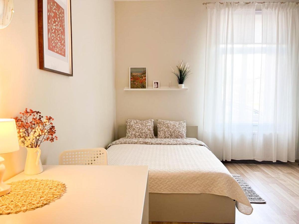 Căn hộ Cosy In With Free Parking Riga