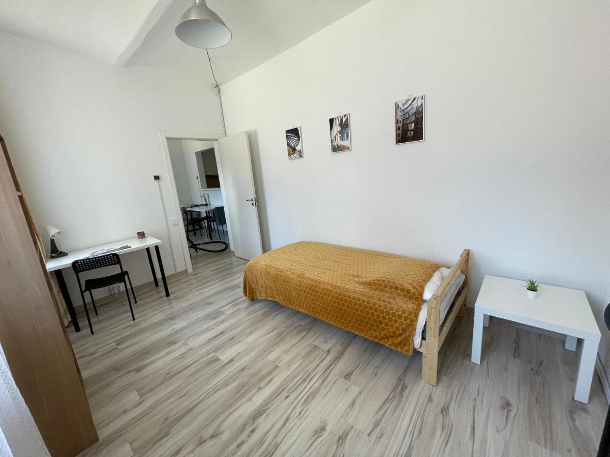 Triada Near The Park And River Daugava Korter Riga