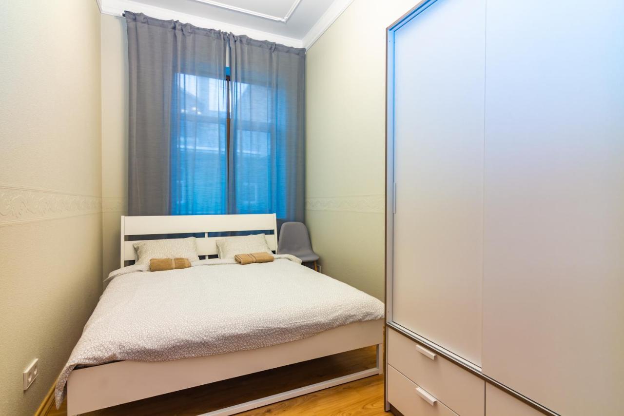Spacious In The Heart Of Apartment