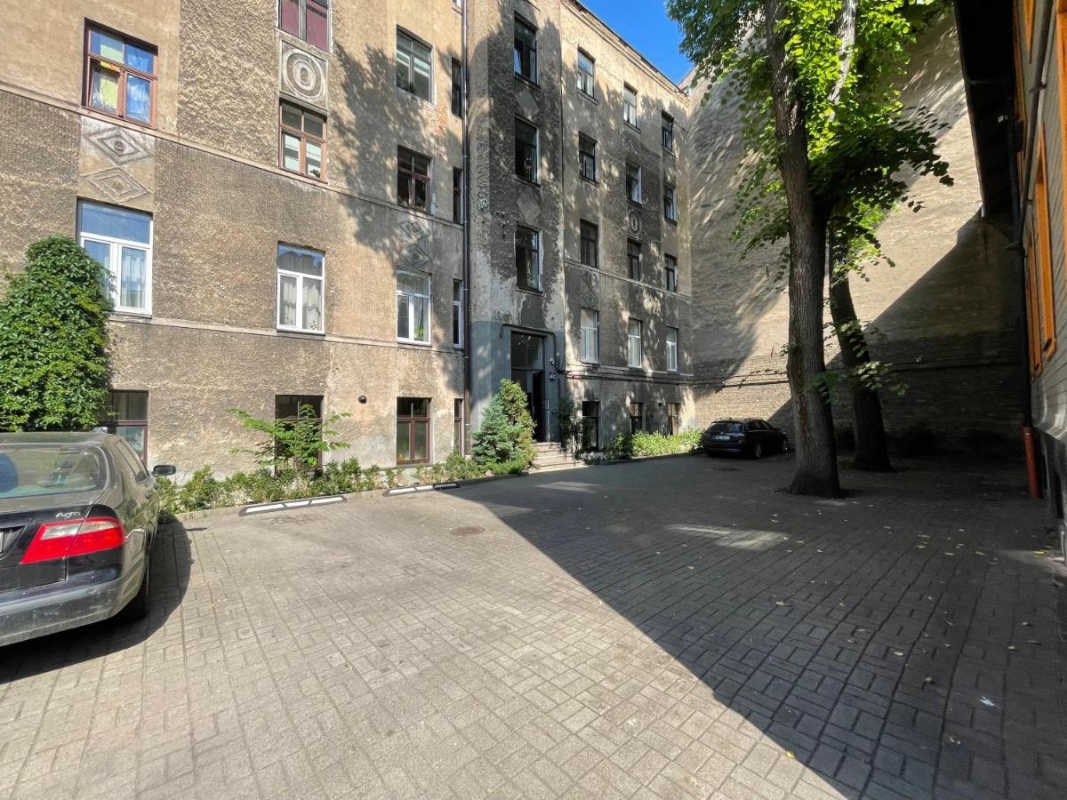 Cozy Matisa Apartment, Free Parking, Self Check-in Apartment
