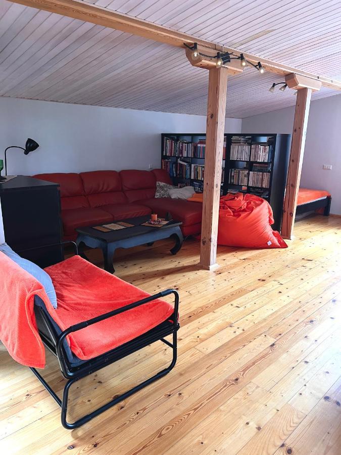 And Free Airport Transfer Apartment *