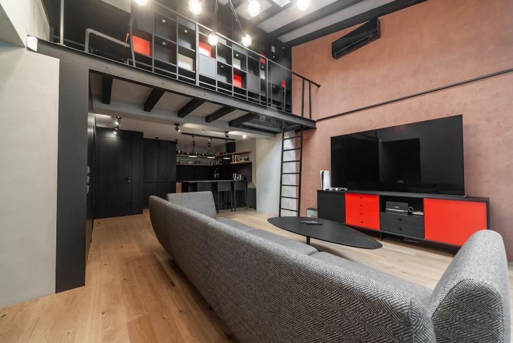 3 Storey With A Character And A Terrace * Riga