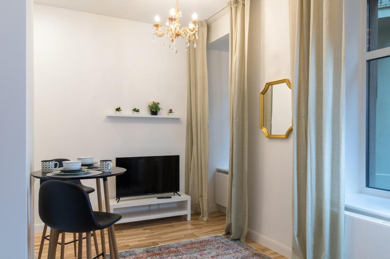 Theatre Lacplesa Apartment *