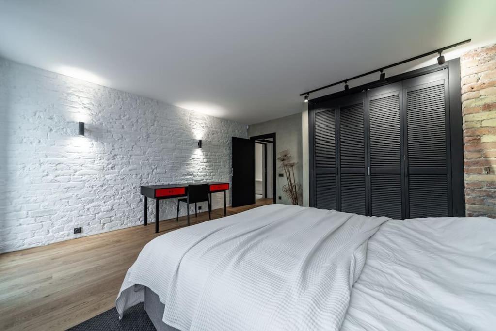 3 Storey With A Character And A Terrace Riga