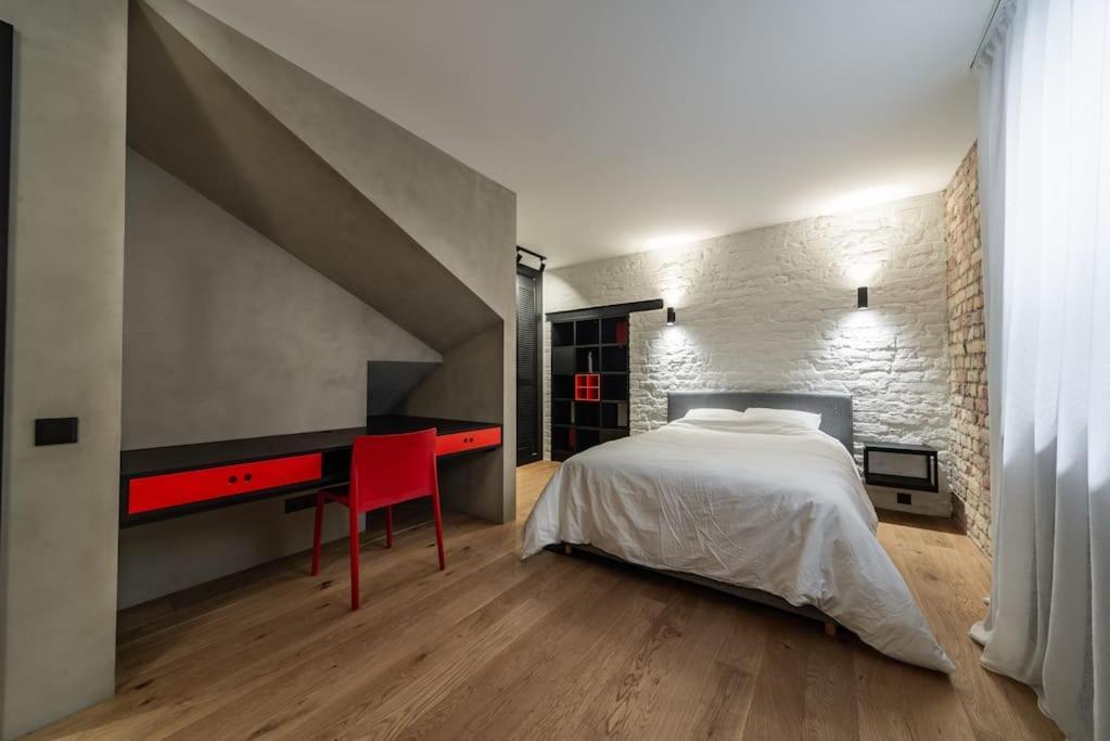 3 Storey With A Character And A Terrace Korter Riga