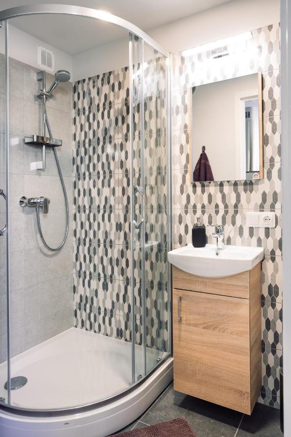 Rothko Apartment/8 Guests/4bedrooms/riga Old Town Apartment