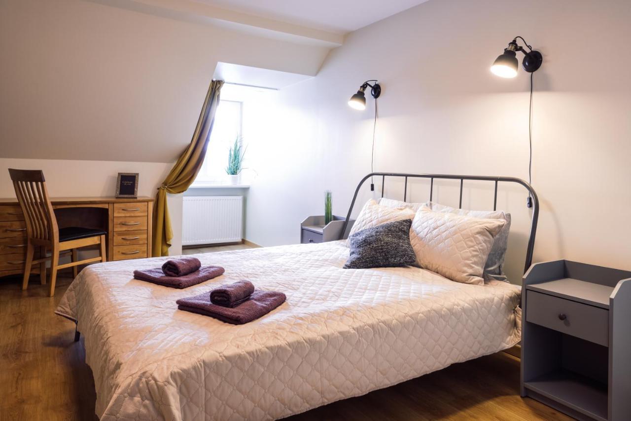 Rothko Apartment/8 Guests/4bedrooms/riga Old Town Apartment