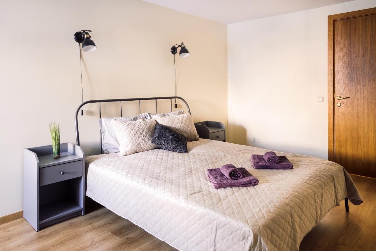 Rothko Apartment/8 Guests/4bedrooms/riga Old Town * Riga