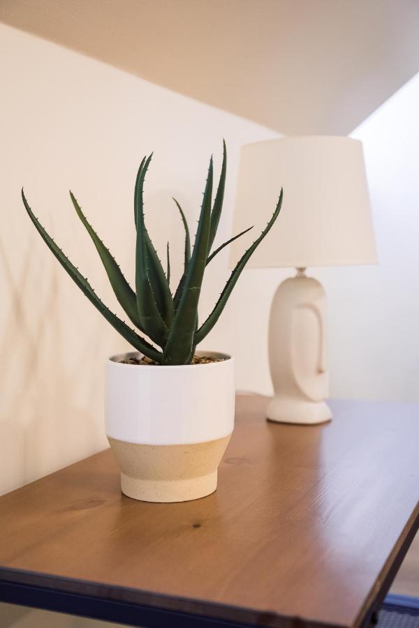 Rothko Apartment/8 Guests/4bedrooms/riga Old Town Riga